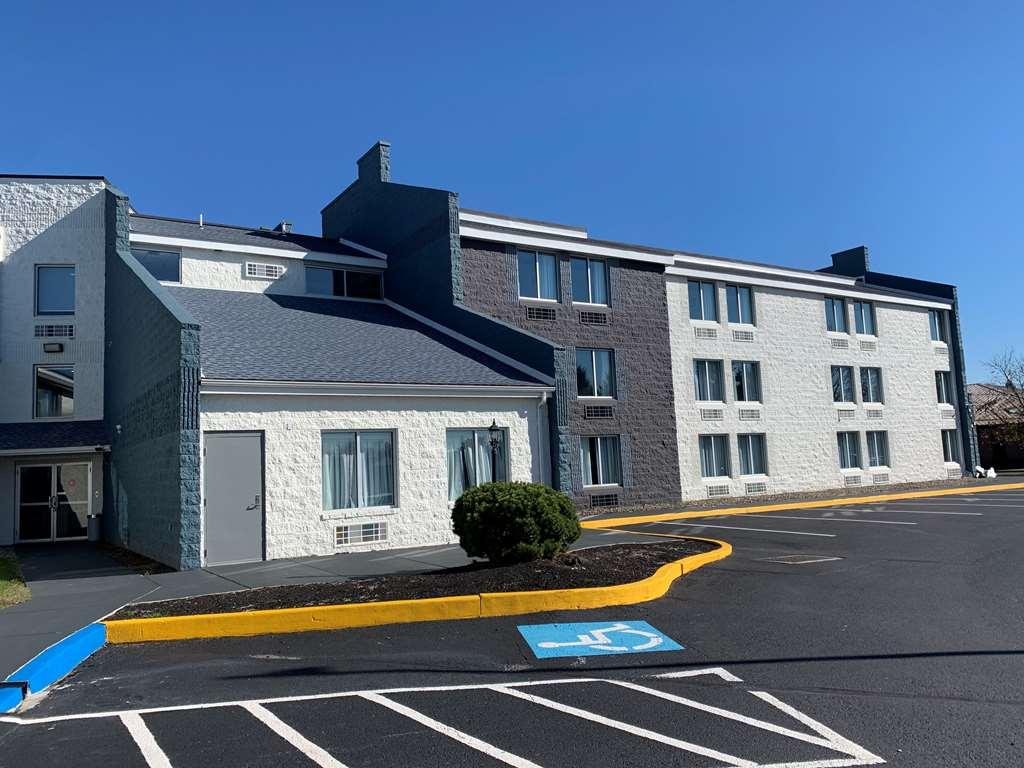 Best Western Carlisle South Bagian luar foto